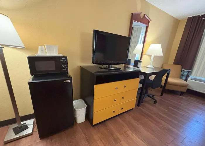 Super 8 By Wyndham
