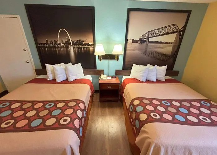 Super 8 By Wyndham Hotel 2*