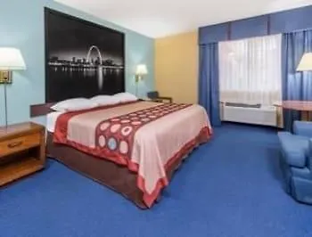 Super 8 By Wyndham Hotel 2*