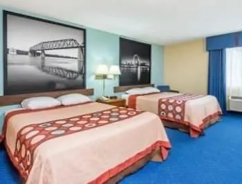 Super 8 By Wyndham Hotel